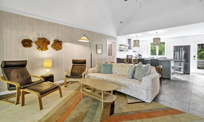 Edisto Island House | NEW reno/furnishings, 650' to the beach, Dog friendly, at the The Octopus Oak.