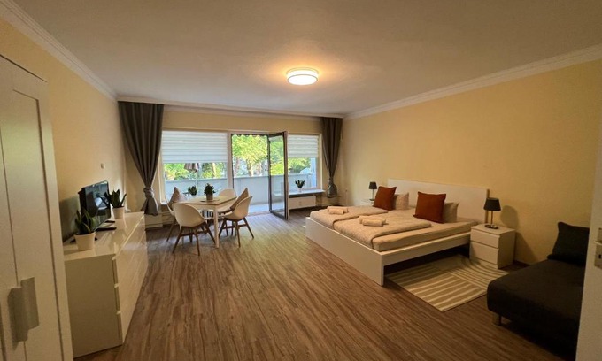 Lubeck City Centre Apartment | New Renovated and near Centrum