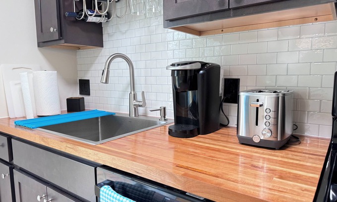 Concord Apartment | New Renovation cozy apartment with AC, WiFi
