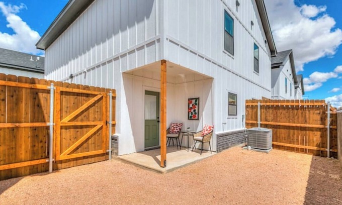 San Angelo House | New! Rustic Retreat! 2 BR/2.5 BA