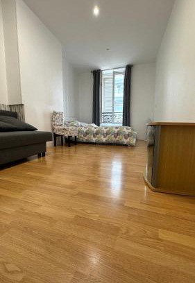 Quartier Saint-Ambroise Apartment | New Saint Maur-Logement Lovely Flat 32m2