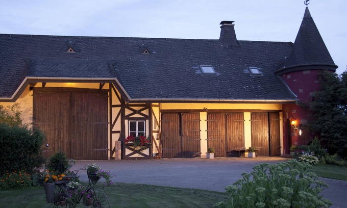 Rommersheim Apartment | NEW - Sauna Suite HOFGUT HELD fantastic for those in love