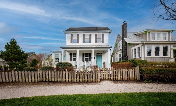 Seabrook House | *NEW* Seabrook's Life of Riley, a 3-bedroom home!