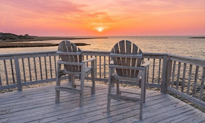 Avon House | New! Sound-front, Great Views, Kayak, Paddle board