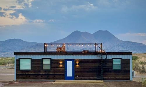 Alpine House | New Southwest Shipping Container-In Alpine