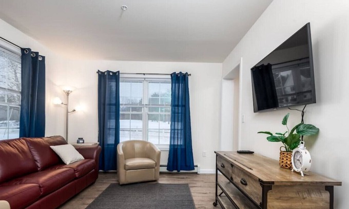 Rosemont House | New Spacious Home Near Old Port & Downtown Portlan