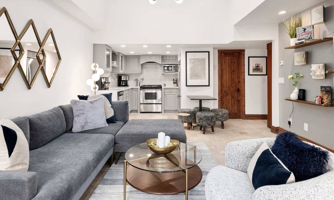Aspen Condo | NEW Stunning SKI IN Ajax Condo, WALK Everywhere!