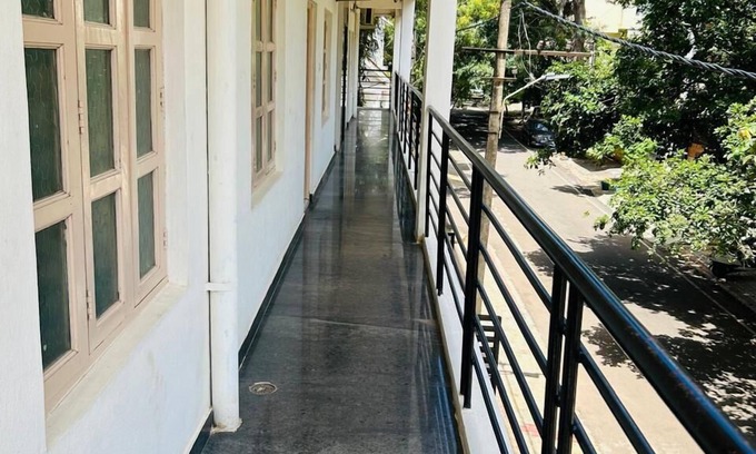 Yelahanka Hotel | New SV Suites Yelahanka