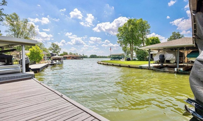 Lakeview House | NEW The Cove House - Spacious lakefront home in Lakeview Ohio.