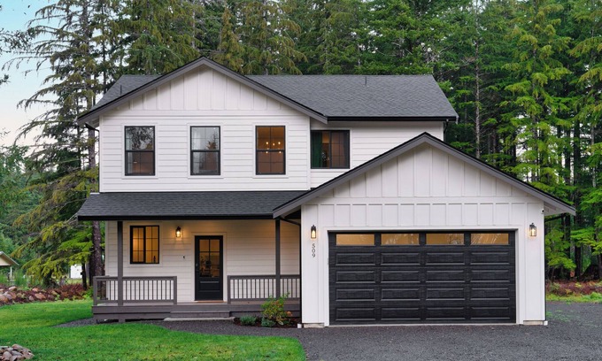 Forks House | ✦NEW✦ The Evergreen Sanctuary - Family Friendly, Pool Table, Starlink, BBQ