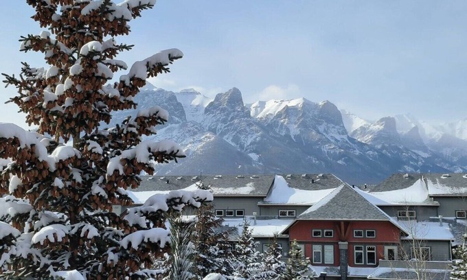 Canmore Apartment | NEW! The Nantes by SSR Top Luxury&VIEW 2BR&2BTH