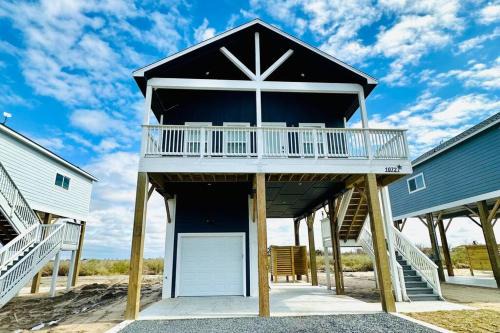 Port Bolivar House | NEW Tiki House! Near Beaches, Sleeps 6-7