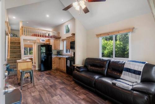 Ashford House | New Tiny Home Steps Away From Mt. Rainier