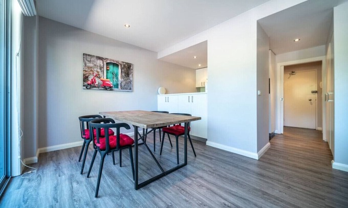 O'Connor Apartment | New to VRBO: Cosy contemporary Unit plus sofa bed