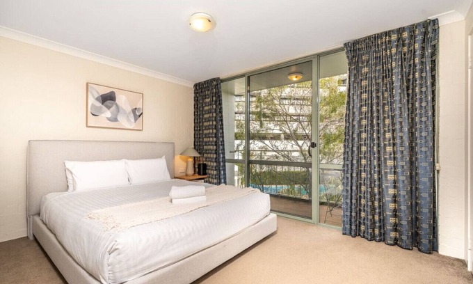 Kingston Apartment | New to VRBO: Howitt Place Apt minutes to Parliamentary Triangle