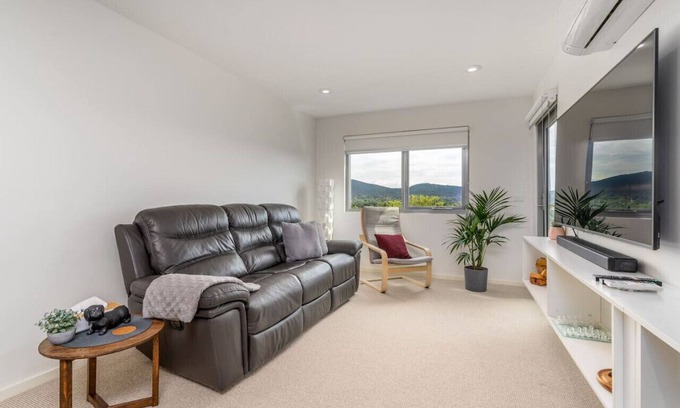 Braddon Apartment | New to VRBO: Impeccable Apt in the Heart of Canberra