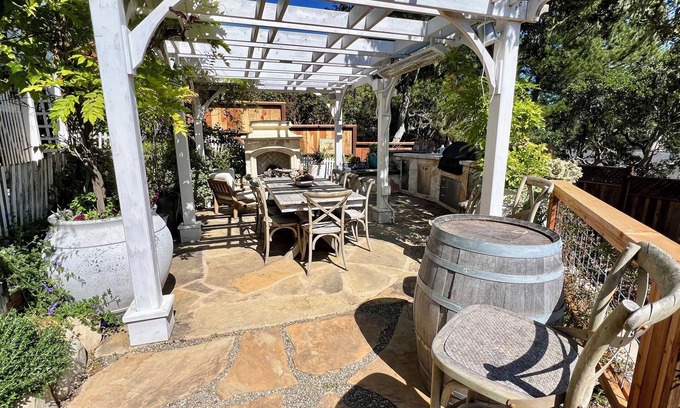 Marine Terrace Apartment | New to VRBO: large private apt, close to ocean, free EV charging, strong WiFi