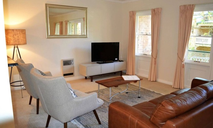 Reid Apartment | New to VRBO: Spacious 2BR APT Next to the City