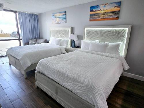 Daytona Beach Apartment | New updated Daytona Oceanview w/kitchenette, pool