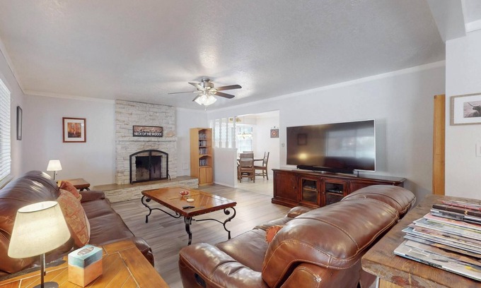 Northeast Heights House | NEW Updated, Private 3/2 Home(King)Near Balloon Fiesta Park, Quiet Neighborhood!