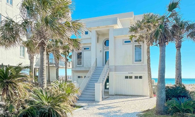 Ono Island House | New Updates for 2025 | Gulf Front | Sleeps 20 | Swim Spa | Beach Getaways