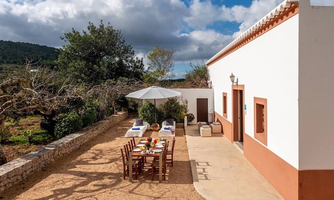 Sant Antoni de Portmany Villa | New! Villa Can Cova Camp