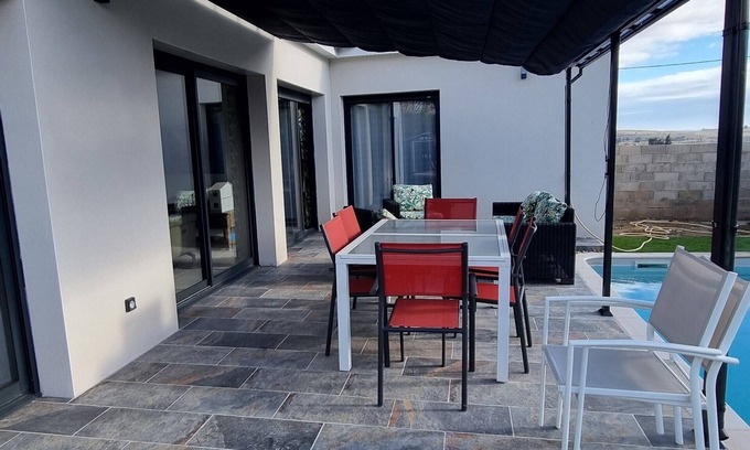 Peret Villa | NEW VILLA BETWEEN SEA AND COUNTRYSIDE