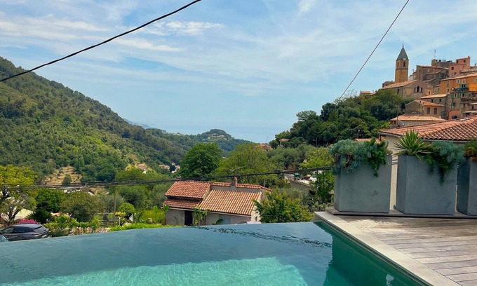 Gorbio House | NEW: villa 'La Gorbianne': 4bed, 10pers, swimming pool, pétanque, billiards, garden