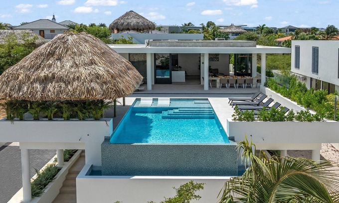 Jan Thiel Villa | New Villa Vista Royal! Within walking distance Jan Thiel beach, great location.