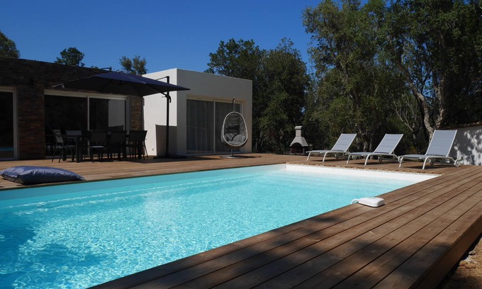 Sainte-Lucie-de-Porto-Vecchio House | New villa with heated pool 700m from the beach