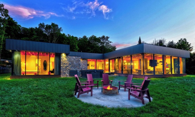 Mont-Tremblant House | NEW! Villa Woodland | 7 Bedrooms | Game Room | Spa | Tremblant Living