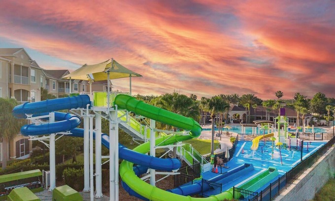 Windsor Hills Condo | New! Windsor Hills Galaxy's Edge Home, 2mi to Disney!