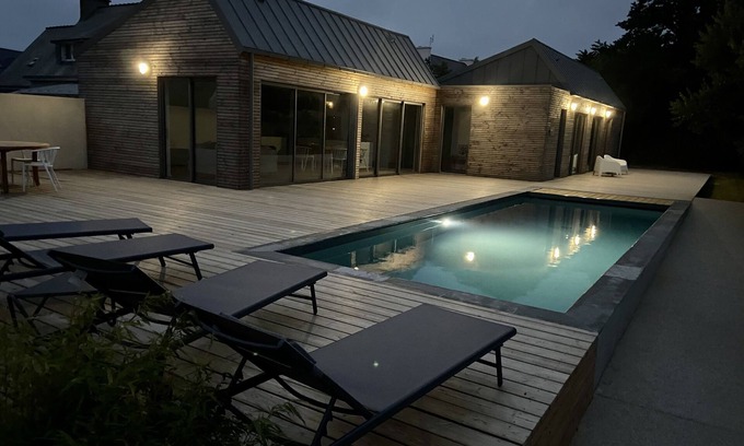 Landunvez House | New wooden house, swimming pool, 5 minutes' walk from the beach.