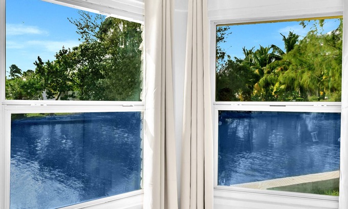 Northeast Miami Apartment | New Year and Holiday Charming Miami Riverfront!