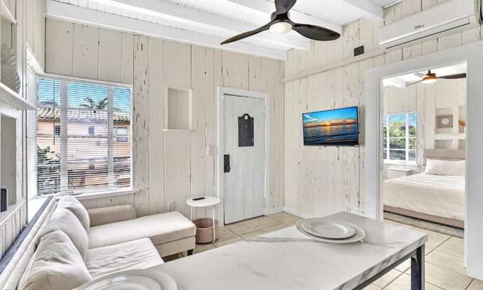 Northeast Miami Apartment | New Year and Holiday Charming Miami Riverfront Stay!