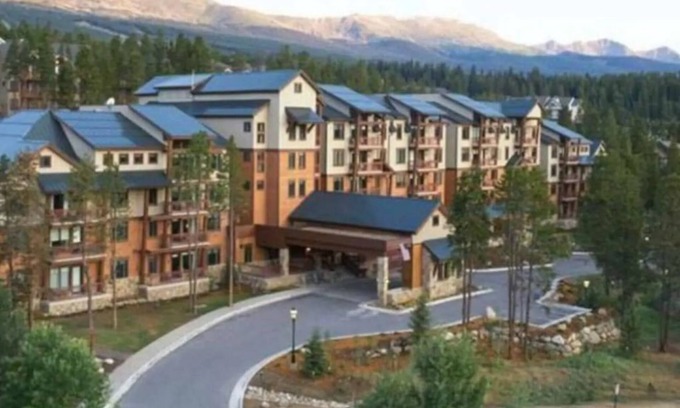 Peak 9 Resort | -New Year Ski Week, 2BR/2BA, Valdoro Mountain Lodge, Breckenridge, Colorado