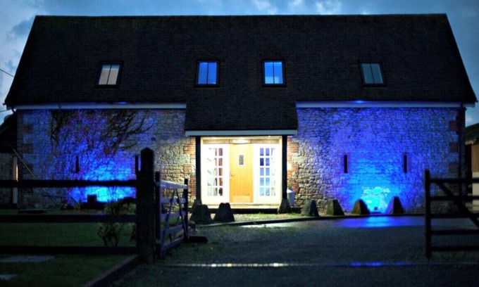 Yarmouth House | Newclose Farm - The Old Barn