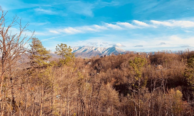 Chalet Village North Cabin | Newer Built Cabin! View of Mount LeConte! Hot tub! Game Room!