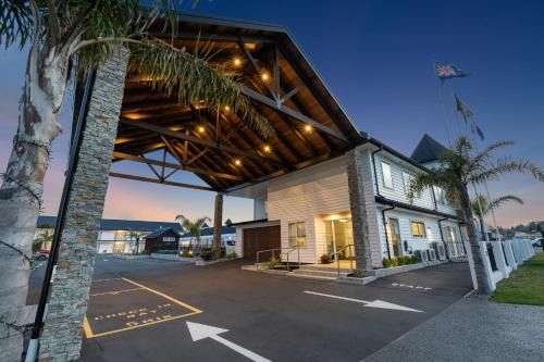 Kawaha Point Hotel | Newina Rotorua