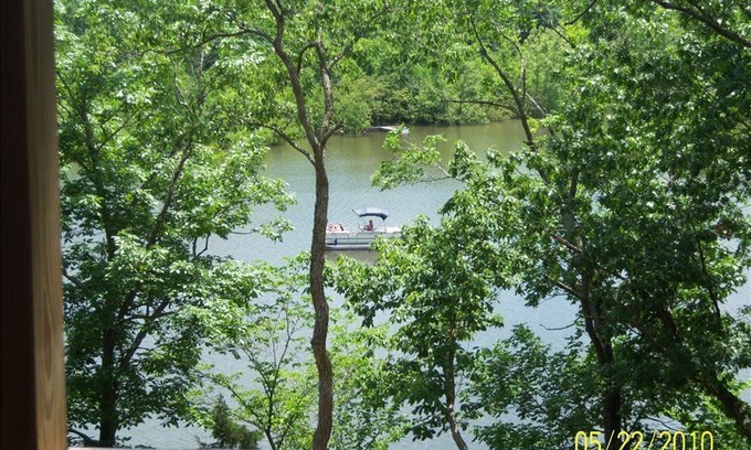 Leitchfield Cabin | Newly Built Cabin at Peter Cave on Rough River Lake