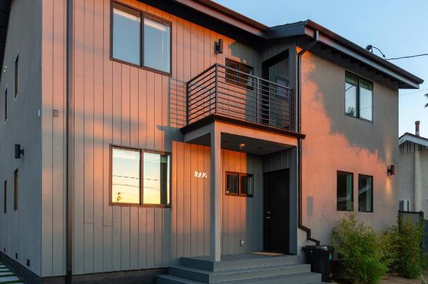 Los Angeles Villa | Newly built modern LA enclave for entire family