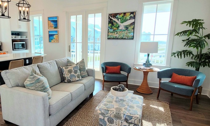 Port Aransas Cabin | Newly built serene island home w/shared pool, golf on-site, & beach access