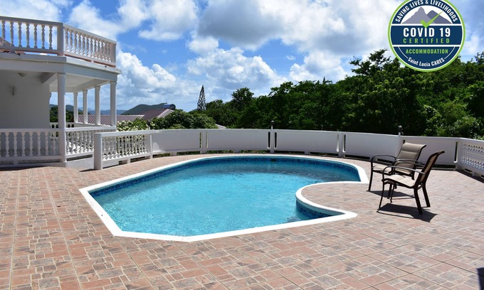 Gate Park Apartment | Newly built tranquil and serene, beautifully appointed two storey villa.