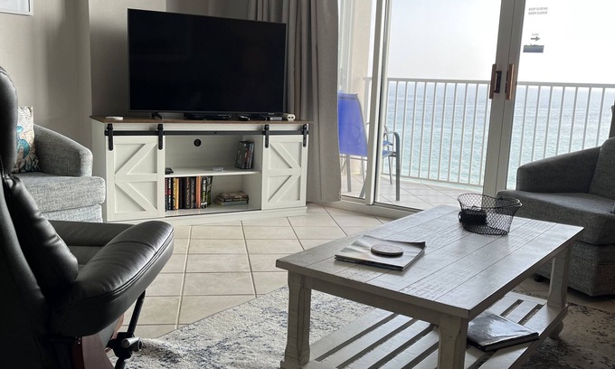 Fort Walton Beach Condo | Newly Decorated Top Floor Ocean Views!