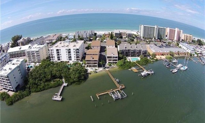 Indian Shores Condo | Newly Decorated Beach Condo. Gulf/intercoastal access and views!