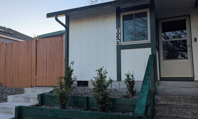 Lacey House | Newly furnished house near Nisqually/JBLM/Oly-3 bed-WiFi -covered deck- pets ok