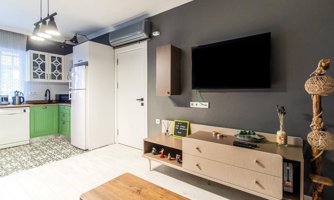 Kartal Apartment | Newly Furnished Urban Flat Near Metro