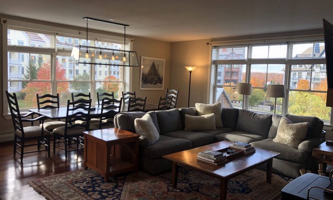 Stratton Mountain Condo | Newly listed! Mountain view condo. Walk to village, shopping and lifts!