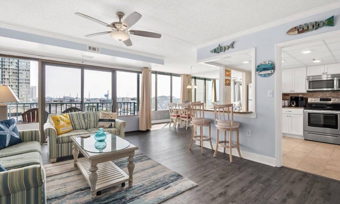 North Ocean City Condo | Newly Listed - New Floors/Paint/Decorations and Indoor Pool!