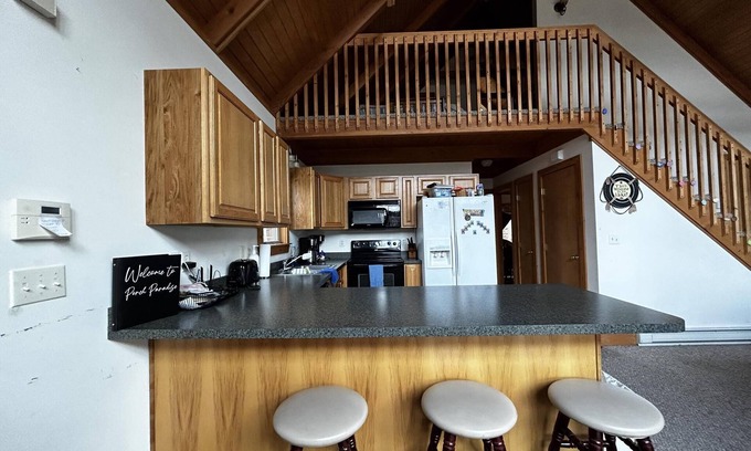 Alpine Lake House | Newly Listed!! Spacious secluded 3 bedroom w/loft cabin